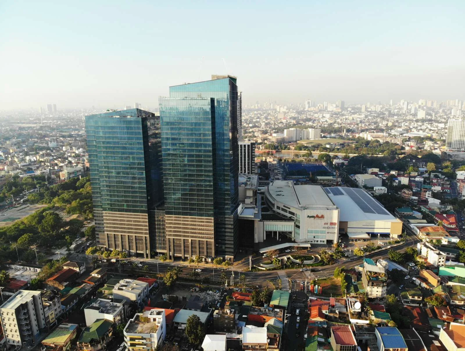 Developer marketing imagery for Circuit Makati. Confirm current site condition; proposed designs and model presentations are illustrative.